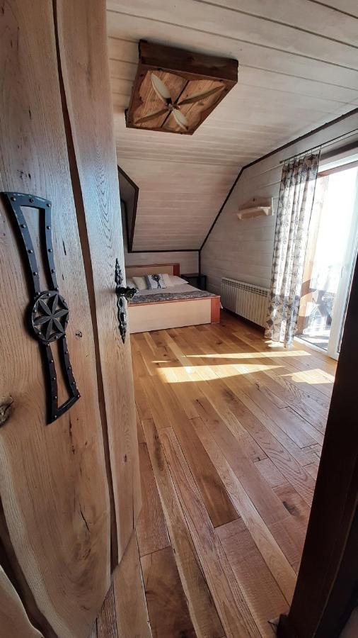 Apartament Huba Buitenkant foto