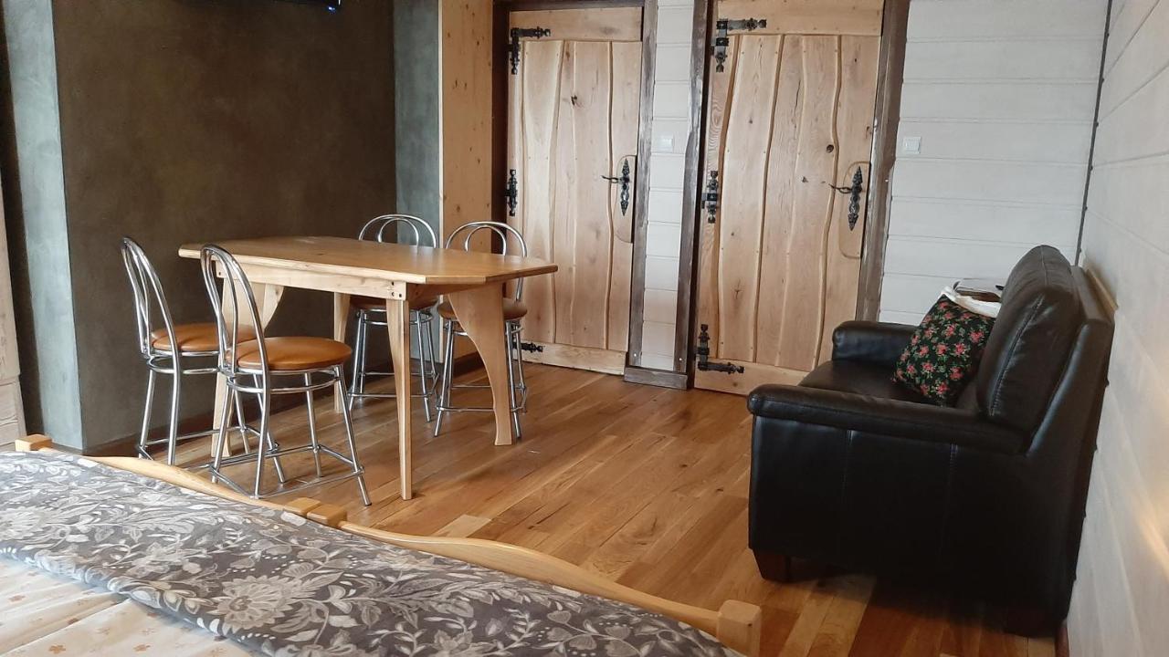Apartament Huba Buitenkant foto